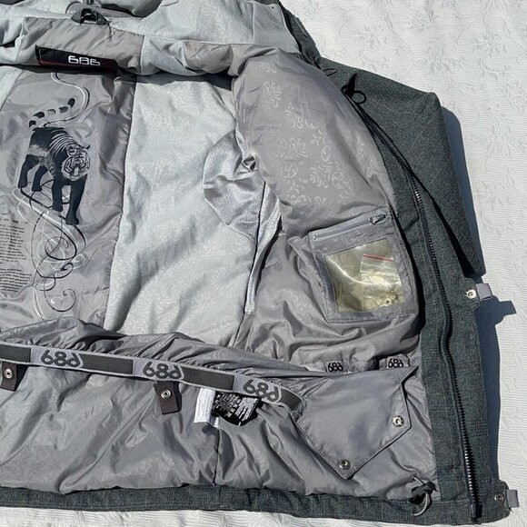 686 MEDIUM Men's Gray AAC Tiger Snowboard/Ski Jacket with Woven Detail - Picture 8 of 14